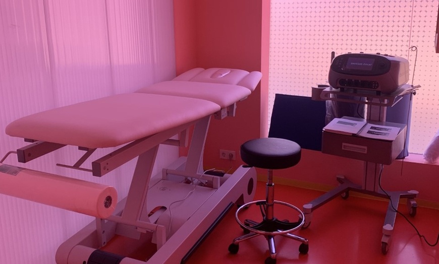 Image 10: Hasta 3 sesiones de fisioterapia con termografía y terapia manual