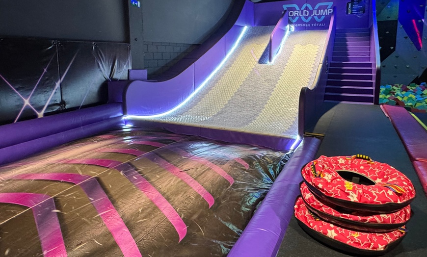 Image 1: 1 hora de saltos en World Jump - Atenea para 1 persona