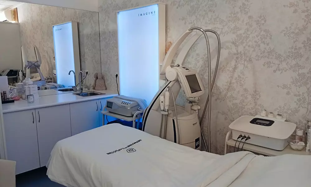 Rejuvenecimiento facial con láser y velo de colágeno luminoso