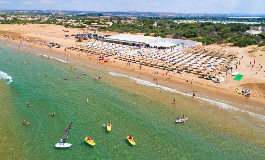 Image 3: 3 settimane di vacanza in residence o B&B, con destinazione a scelta