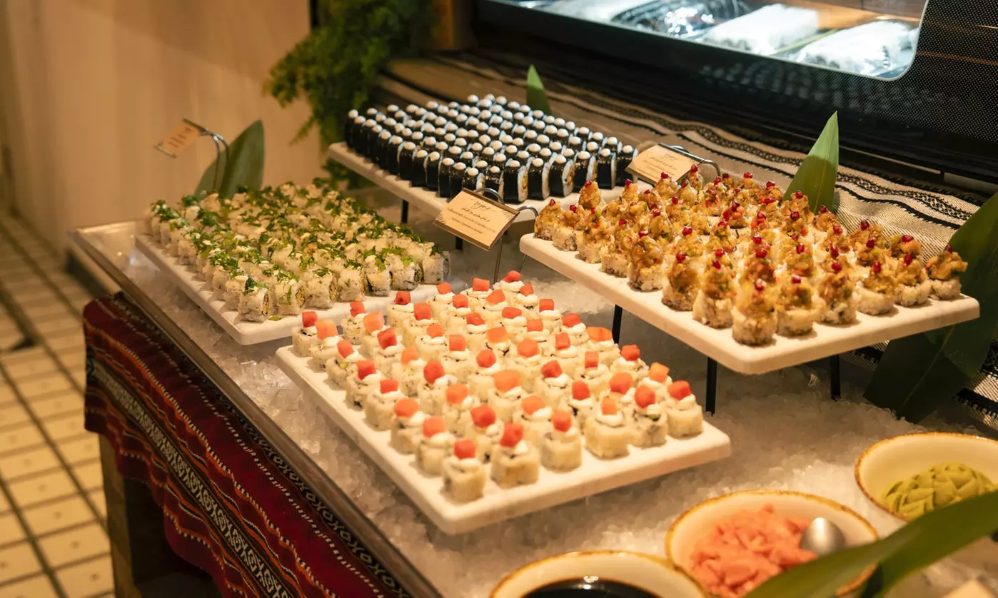 Elevated Ramadan Buffet with Drinks - Live Cooking and Skyline Views