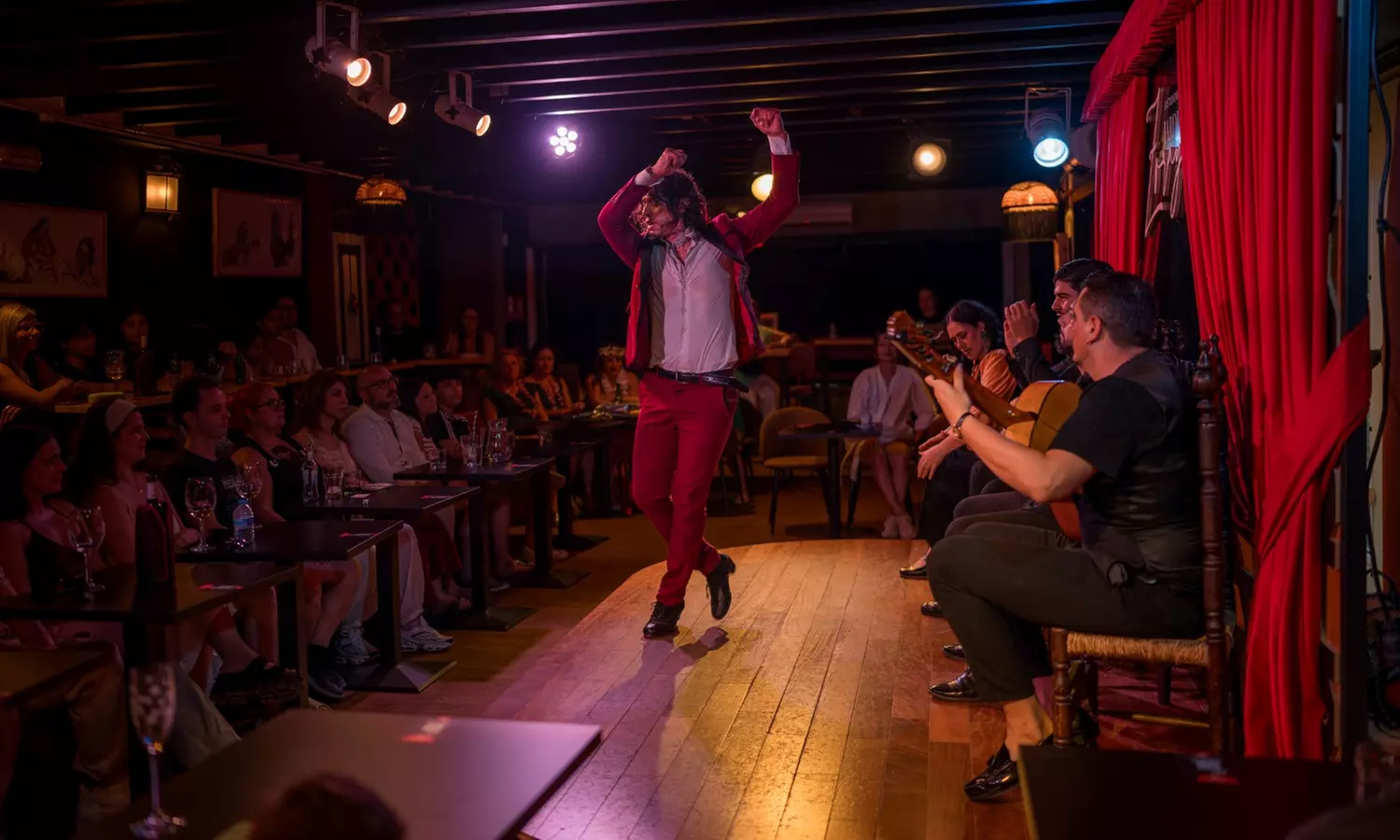 Espectáculo de flamenco con opción a picoteo y bebida para 2 o 4