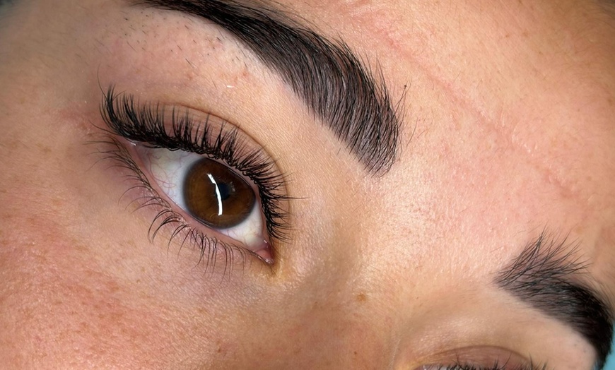 Image 4: Extensión de pestañas pelo a pelo o efecto 3D/4D/5D