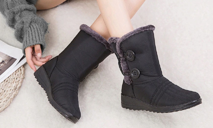 Image 4: Winter Non-Slip Boots