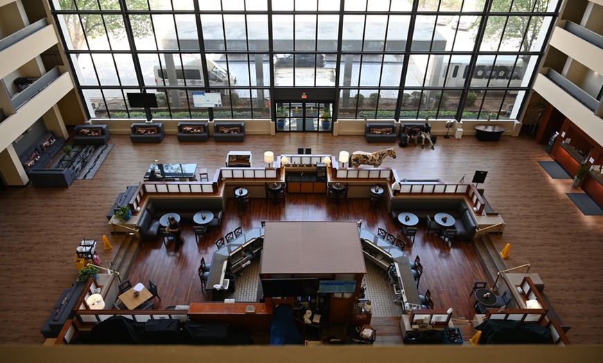 Image 20: Member-Only Deal: Atrium Hotel & Suites DFW