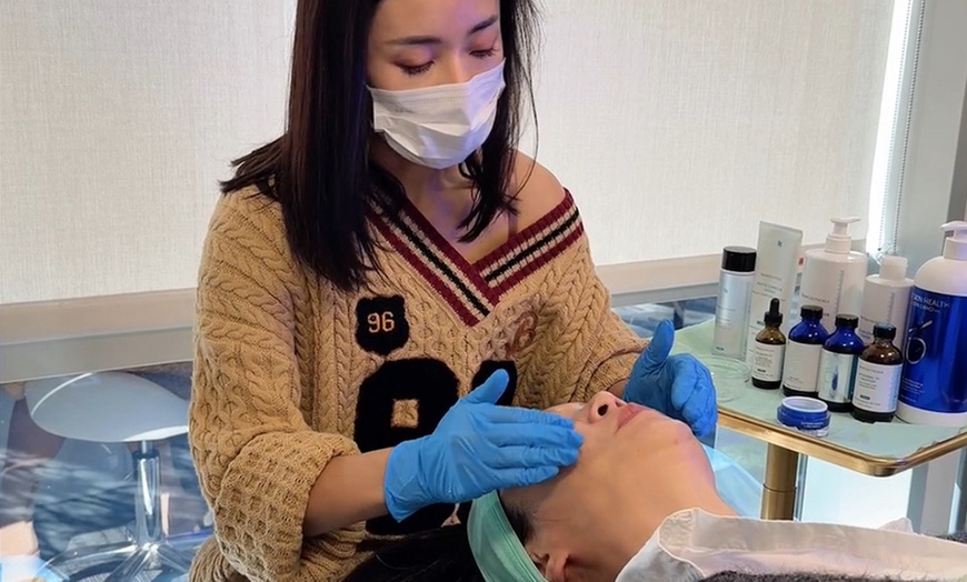 Image 2: Revitalize Your Skin with One or Two 75-Min Hydrafacial Treatments