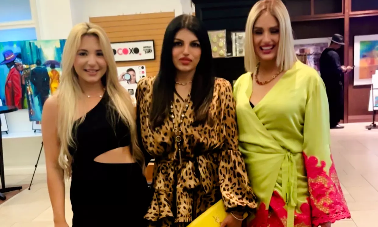 Rent Designer Dresses with 55% Toward One Month Membership