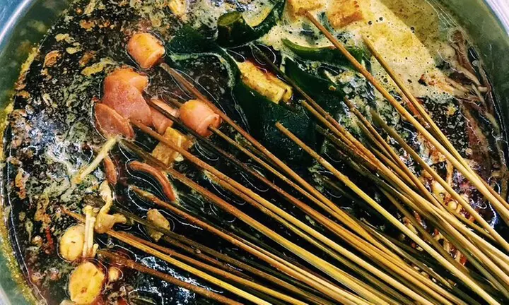Explore Day or Night Flavors of Flushing Food Tour for Up to 4 People 