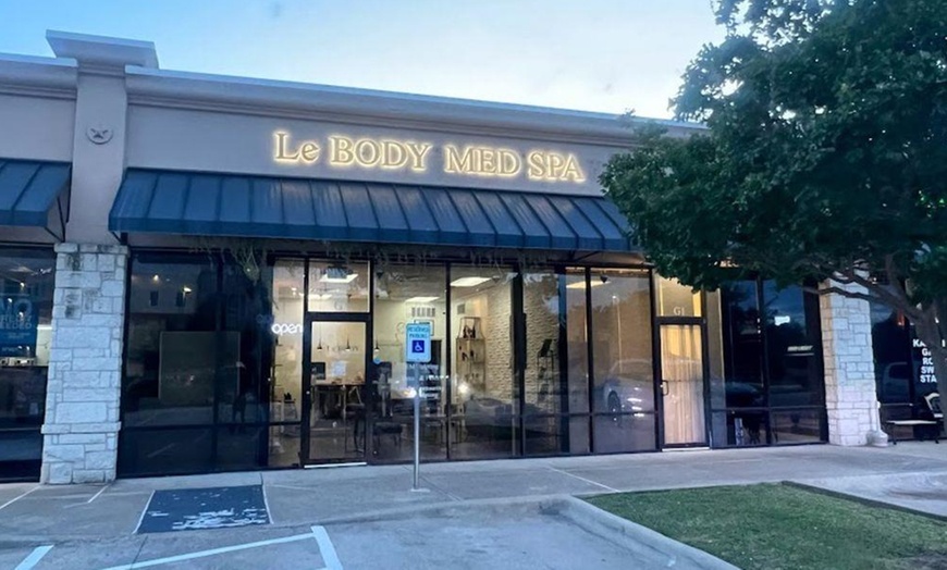 Image 2: 60-Min Swedish Massage with Hot Stone or Golden Facial Oil Treatment