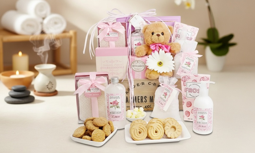 Image 1: Unwind with relaxing Spa Gift Baskets from Alder Creek (Up to 30% Off)