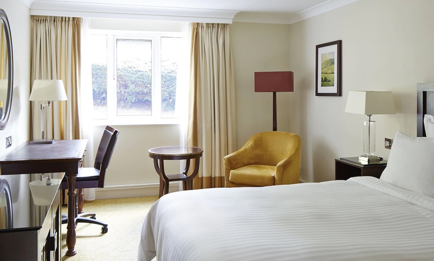 Image 29: West Yorkshire: 4* Standard Double or Twin Room with Breakfast & Wi-Fi
