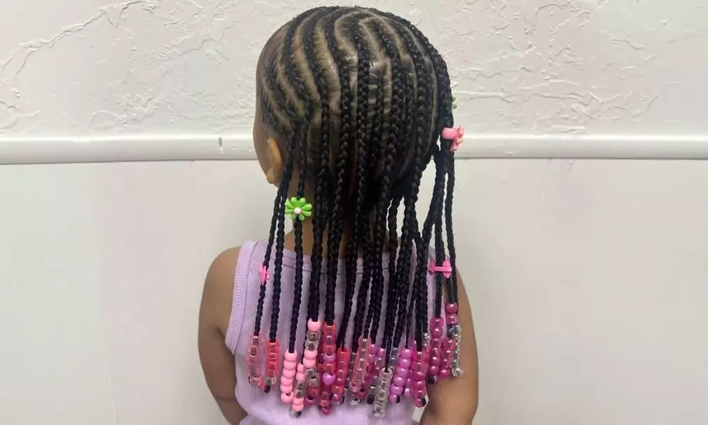 Beautiful Knotless Braids & Kid Friendly Salon Service