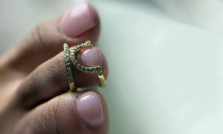 Image 12: Manicura y/o pedicura a elegir o primera puesta de uñas con gel