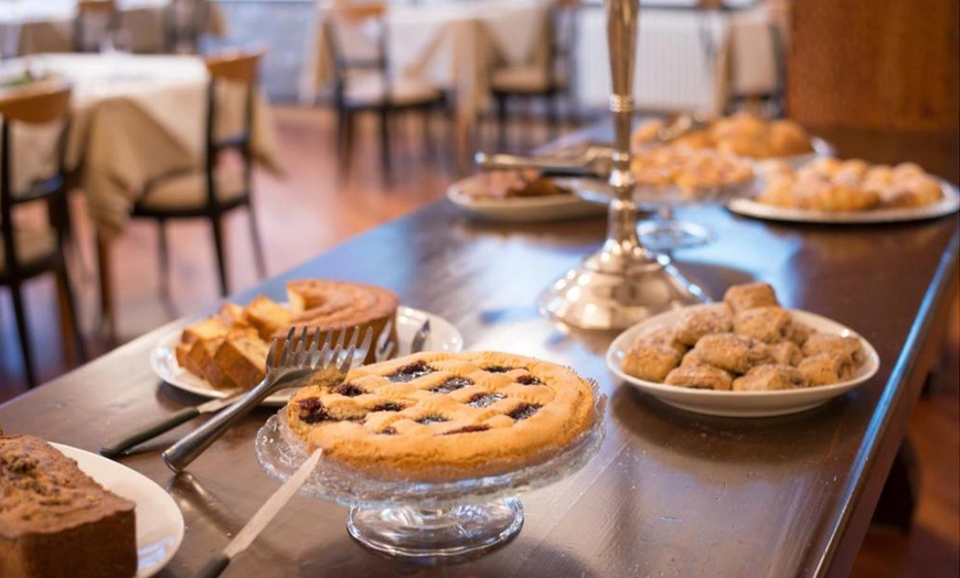 Image 12: Valle D'Aosta: camera doppia o matrimoniale con mezza pensione per 2