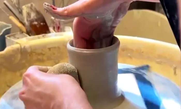 2-stündiger Töpferkurs inkl. Glasieren, Brennen & fertigem Produkt