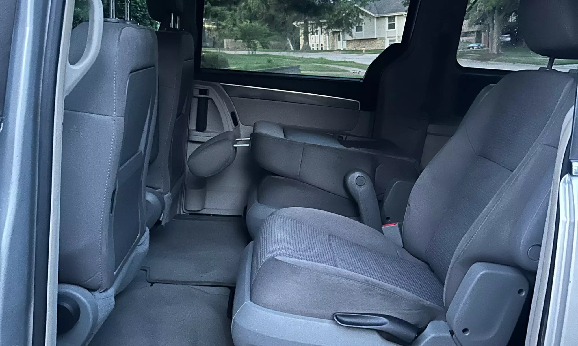 Easy's Full Detail, Interior Cleaning, Head Light Tint or Full Tint!
