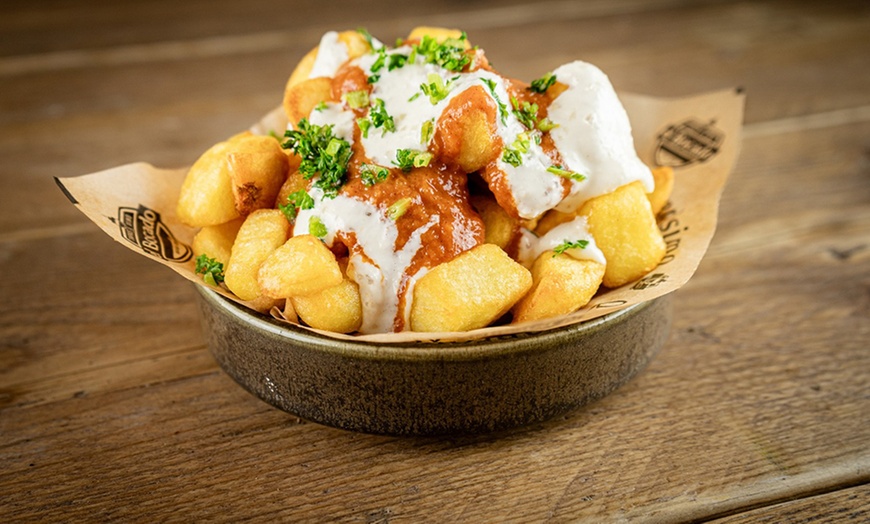 Image 5: Ervaar authentieke smaken in een sfeervolle Spaanse tapasbar