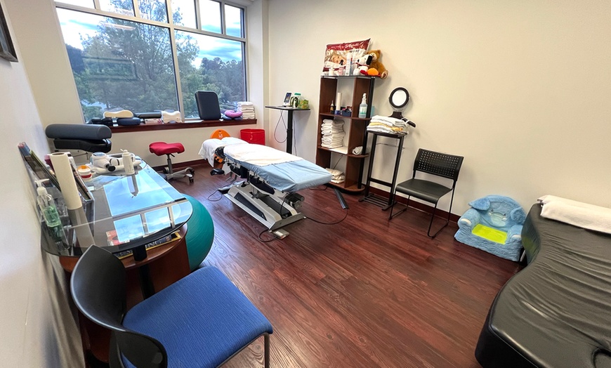 Image 4: 60 or 90-Minute Massage with Laser Therapy or Spinal Decompression