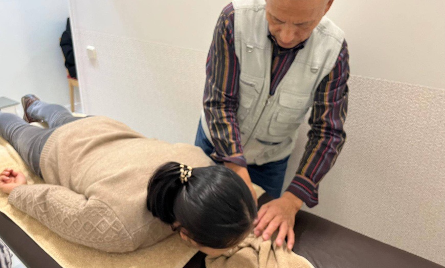 Image 2: Una sesión de acupuntura 