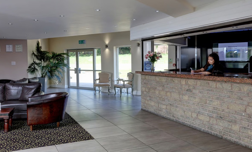 Image 6: Greater Manchester: Stay with Breakfast