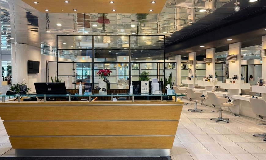 Image 3: Men's Haircut & Style with Optional Oribe Serene Scalp Scrub