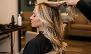 Coupe, coloration racines, lissage brésilien et brushing avec JDS'HAIR BY JULIEN (jusqu'à 50% de remise)