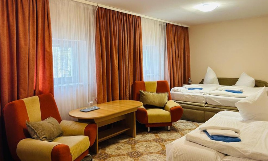 Image 7: Świnoujście: pokój dla 2 lub 3 osób z wyżywieniem HB i basenem