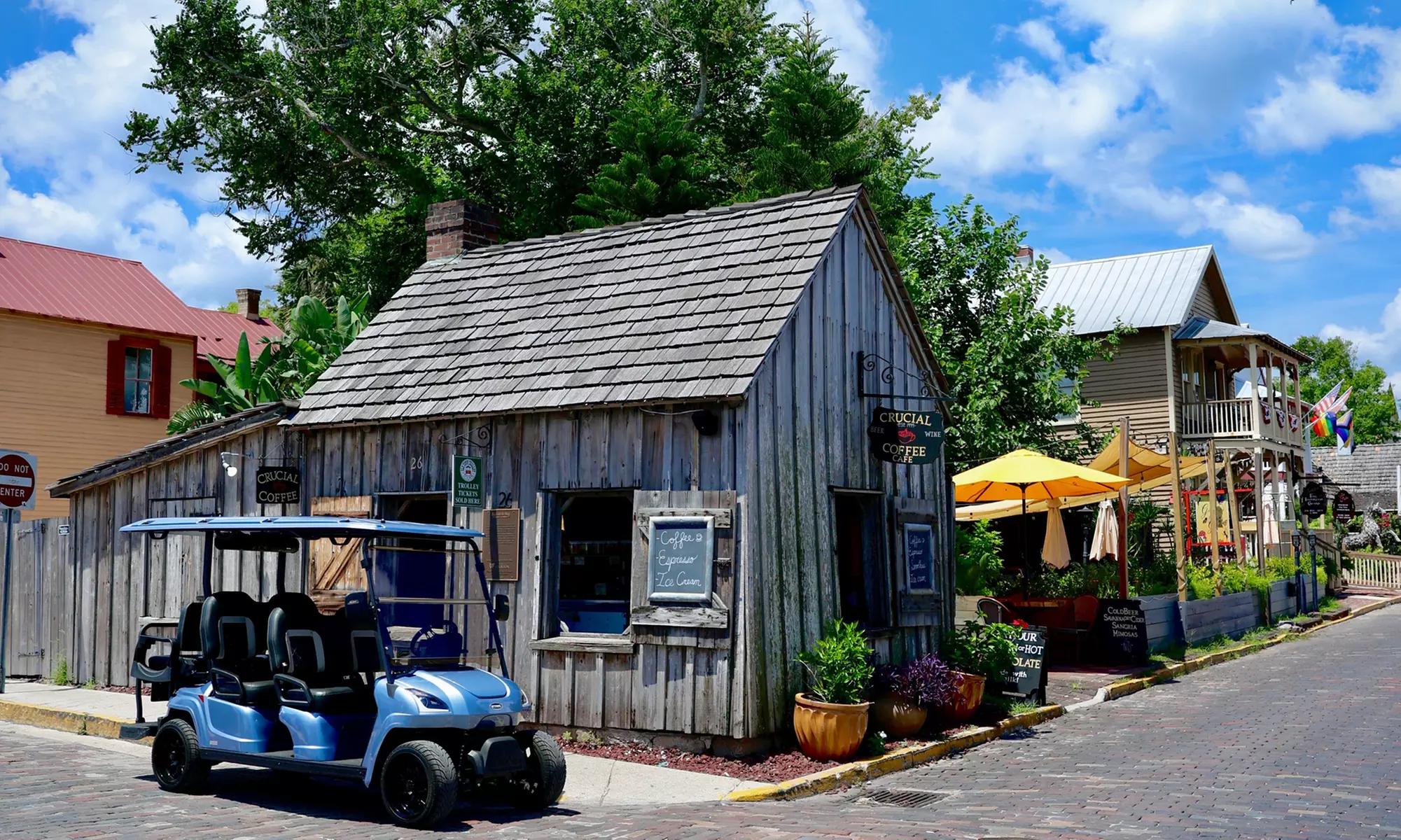 Get 2.5/3-Hrs Guided Tour Around the City, Free Soft Drinks & Snacks
