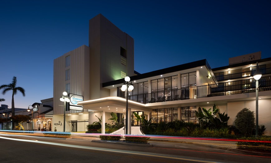 Image 12: An Urban Oasis in Downtown Hollywood