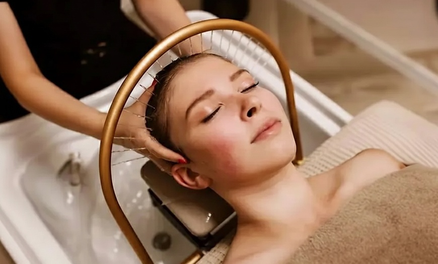 Image 1: Soin Head spa découverte (45 min) ou évasion (75 min)