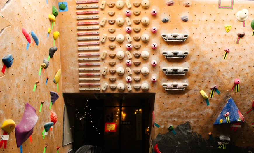 Image 9: Indoor Rock Climbing Passes & Day Passes – Phoenix