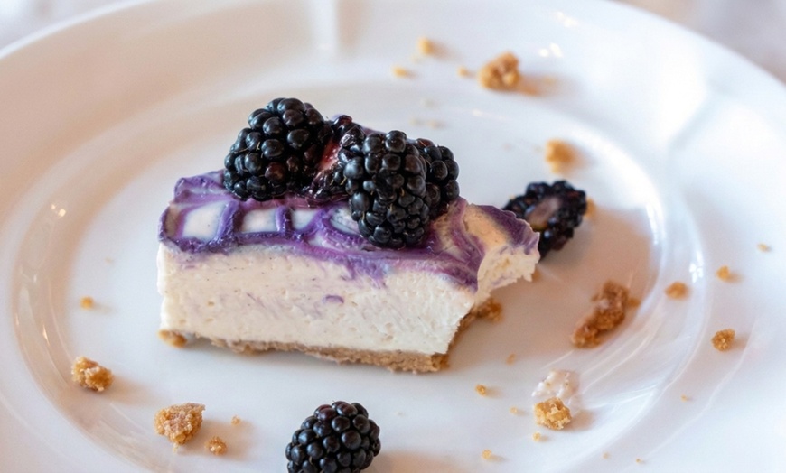 Image 4: Enjoy $80 for Dinner & Drinks in Santa Monica