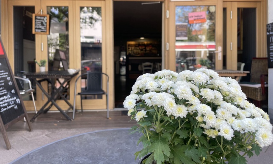 Image 6: Pizza oder Pasta nach Wahl opt. mit Antipasti-Platte für 2-4 Personen