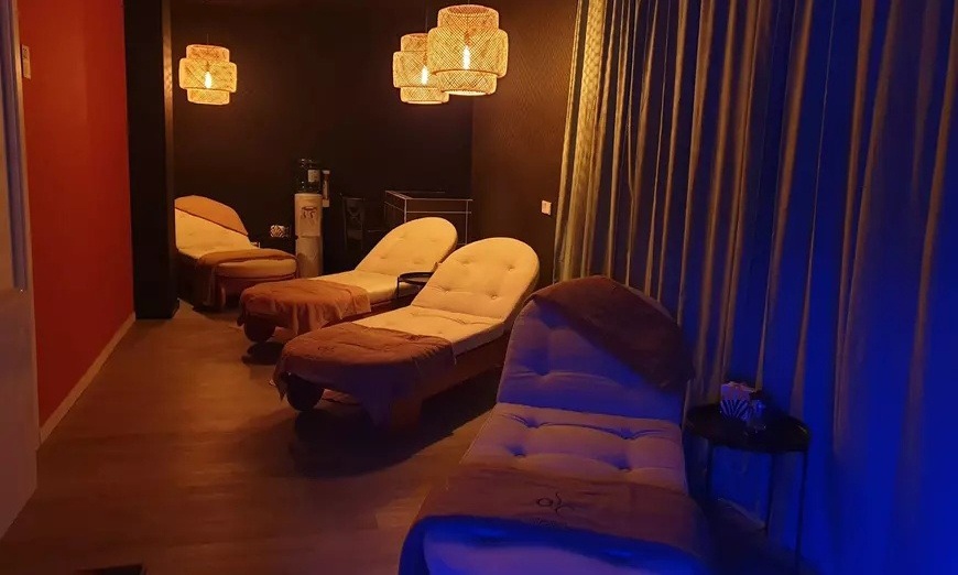 Image 8: Spa privado de 30 minutos para 2 con facial Flax o masaje y copa 