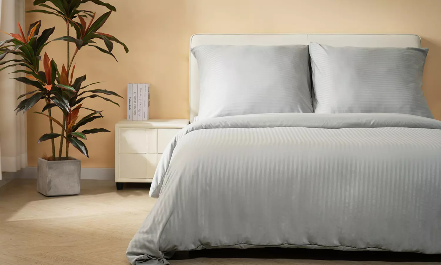 Three Pieces Stripe Duvet Cover Set With Two Pillowcases