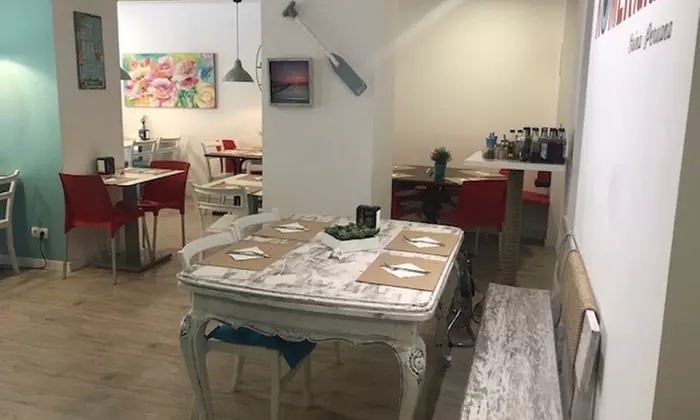 Menú peruano para 2 o 4 personas con bebidas y postres