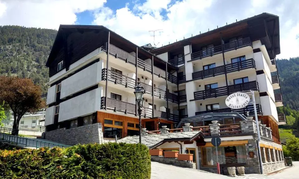 Italie, Aoste : chambre double ou twin avec demi-pension