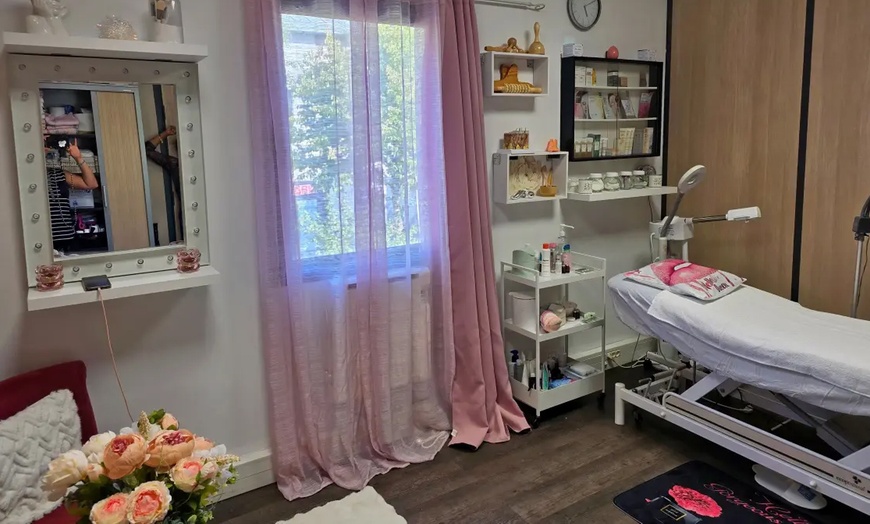 Image 3: Éclat coréen et massage sensoriel : l’art du bien-être sublimé