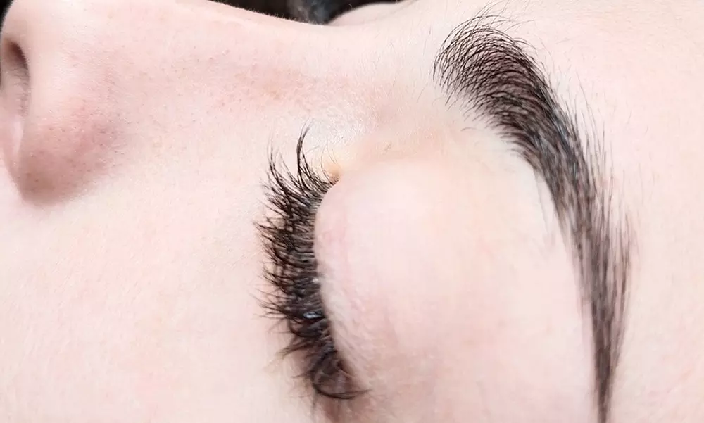 Lifting y tinte de pestañas con opción a laminado y tinte de cejas