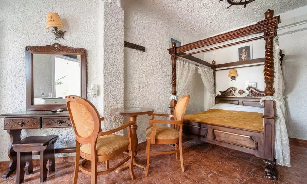 ✈ Santorini, Estate 2026: Volo diretto più 7 notti in hotel