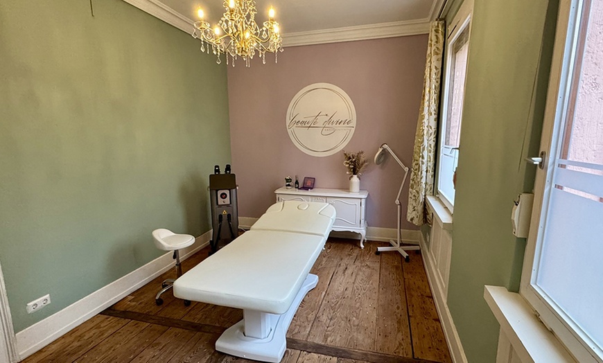 Image 3: Premium-Haarentfernung an 1 - 5 Zonen oder Ganzkörper für 1 Person