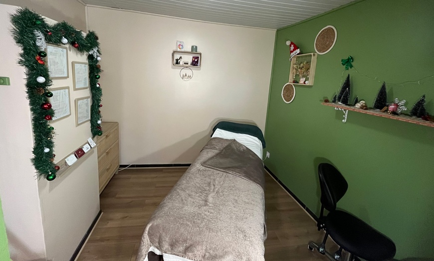 Image 2: Soin du visage découverte ou sur mesure, contour des yeux en option