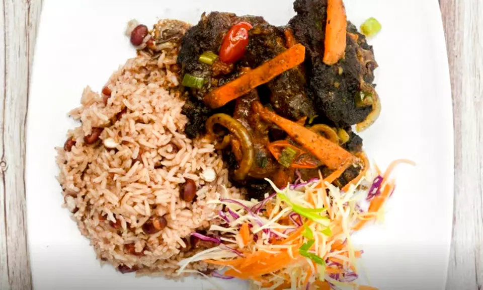 $25, $50, $75 Towards Food or Hibiscus Jerk Wings & Choice of Drink!