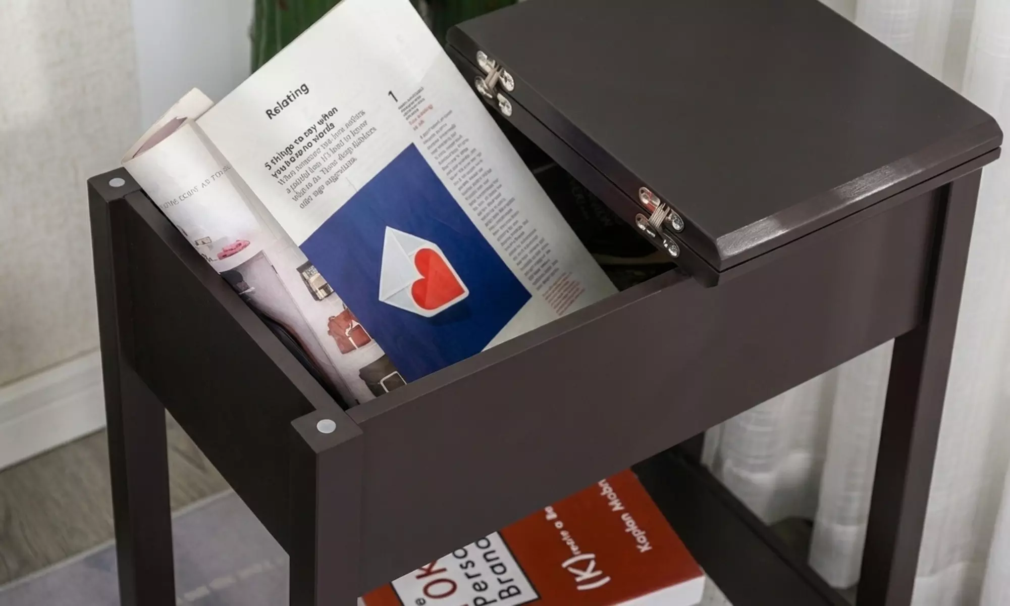 HOMCOM Narrow Side Table with Flip Top and Storage Shelf