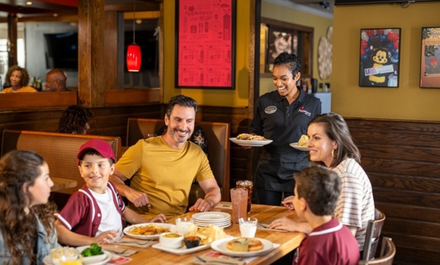 Image 4: Get a $25 Applebee’s® eGift Card for $21.50!