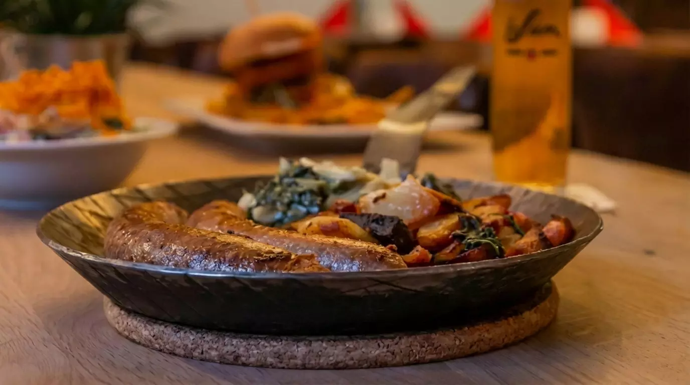 Gut bürgerlicher Mittagstisch am Wochenende mit Gericht zur Auswahl für 2 bis 6 Personen (bis 47% sparen) - Primary Image