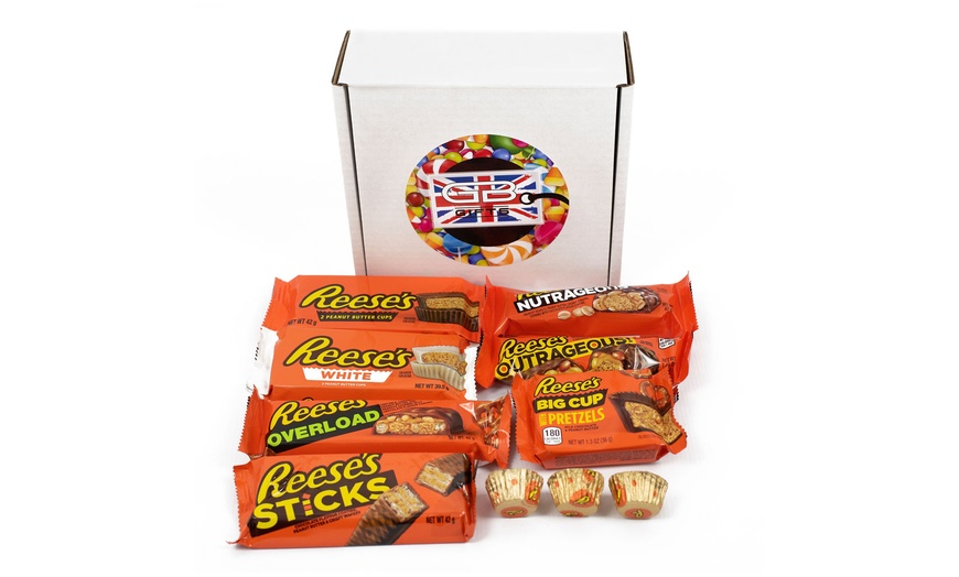 Image 2: 40% Off Sweet Hampers