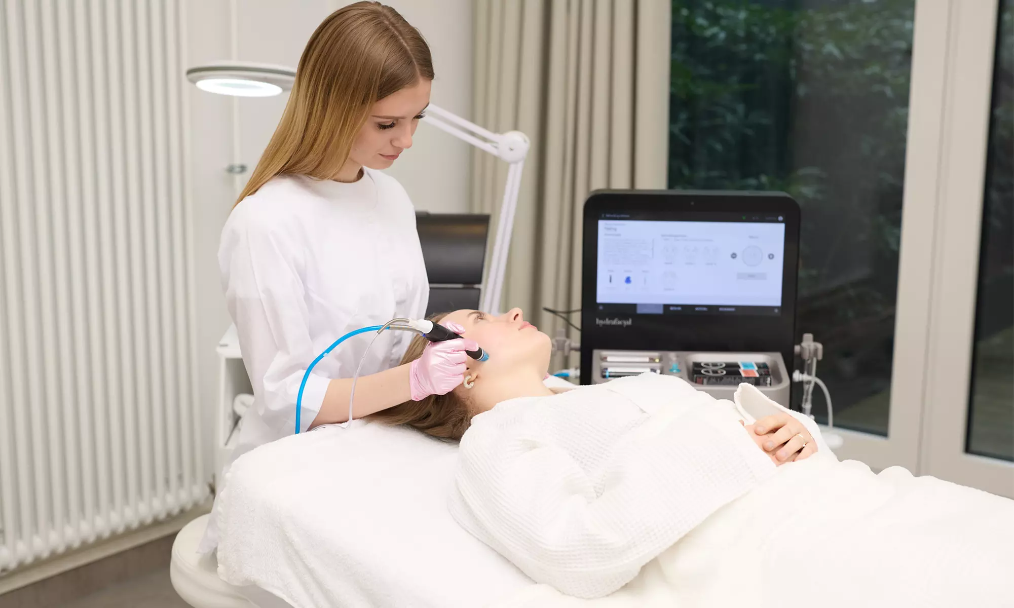 Wimpernlifting oder Augenbrauen-Laminierung optional mit Farbe