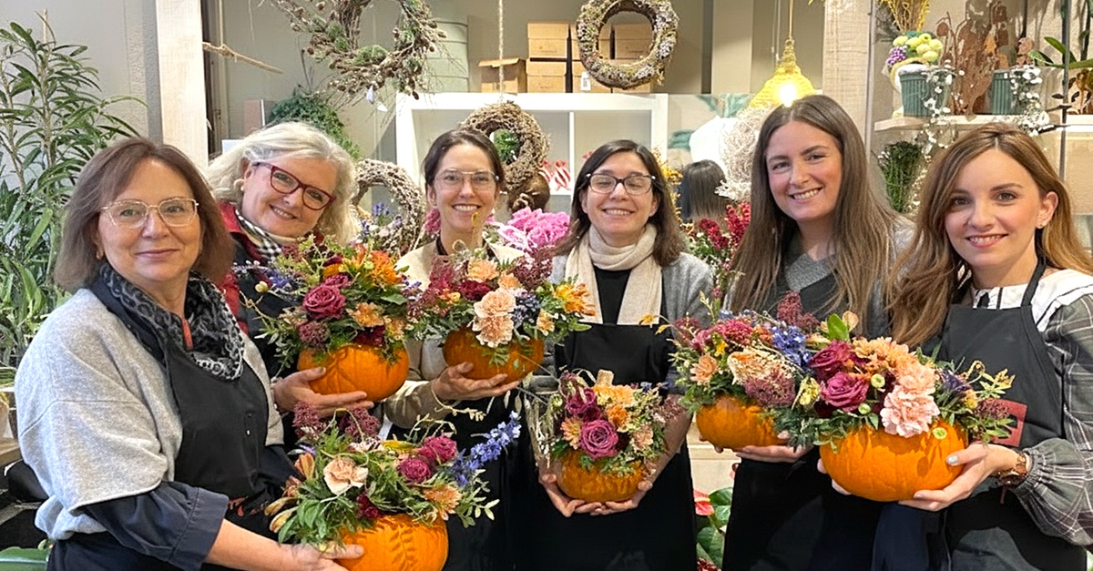 Taller de artesanía floral para crear una cesta o ramo en Valladolid