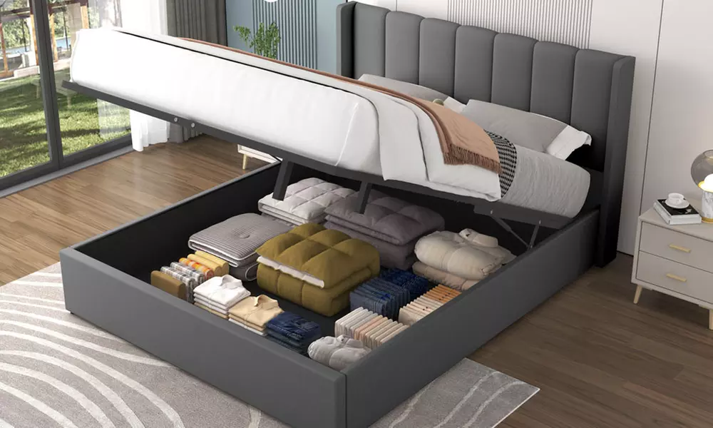 Lit design "Carson" de Kocoon avec coffre de rangement en velours